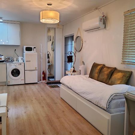 Hanihaus Sinchon-Ri Jeju Bagian luar foto